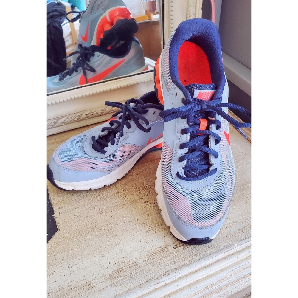 Nike Running Shoes - Picture 4 of 5